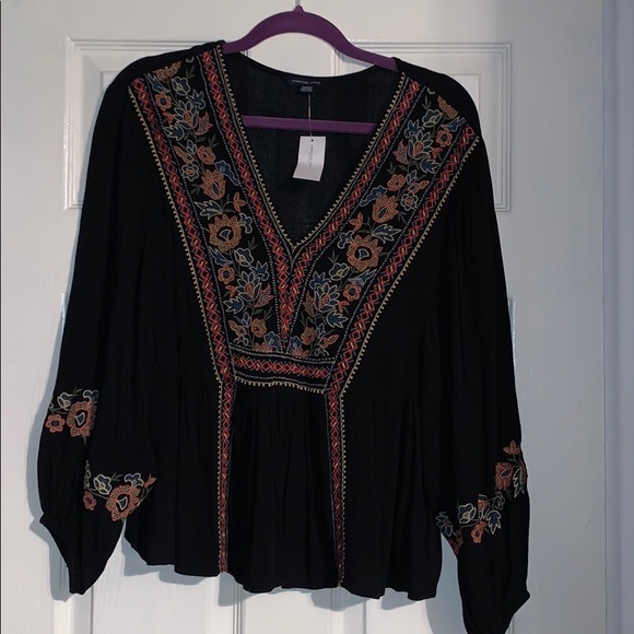 Black flowy blouse with flower embroidery - Picture 1 of 4